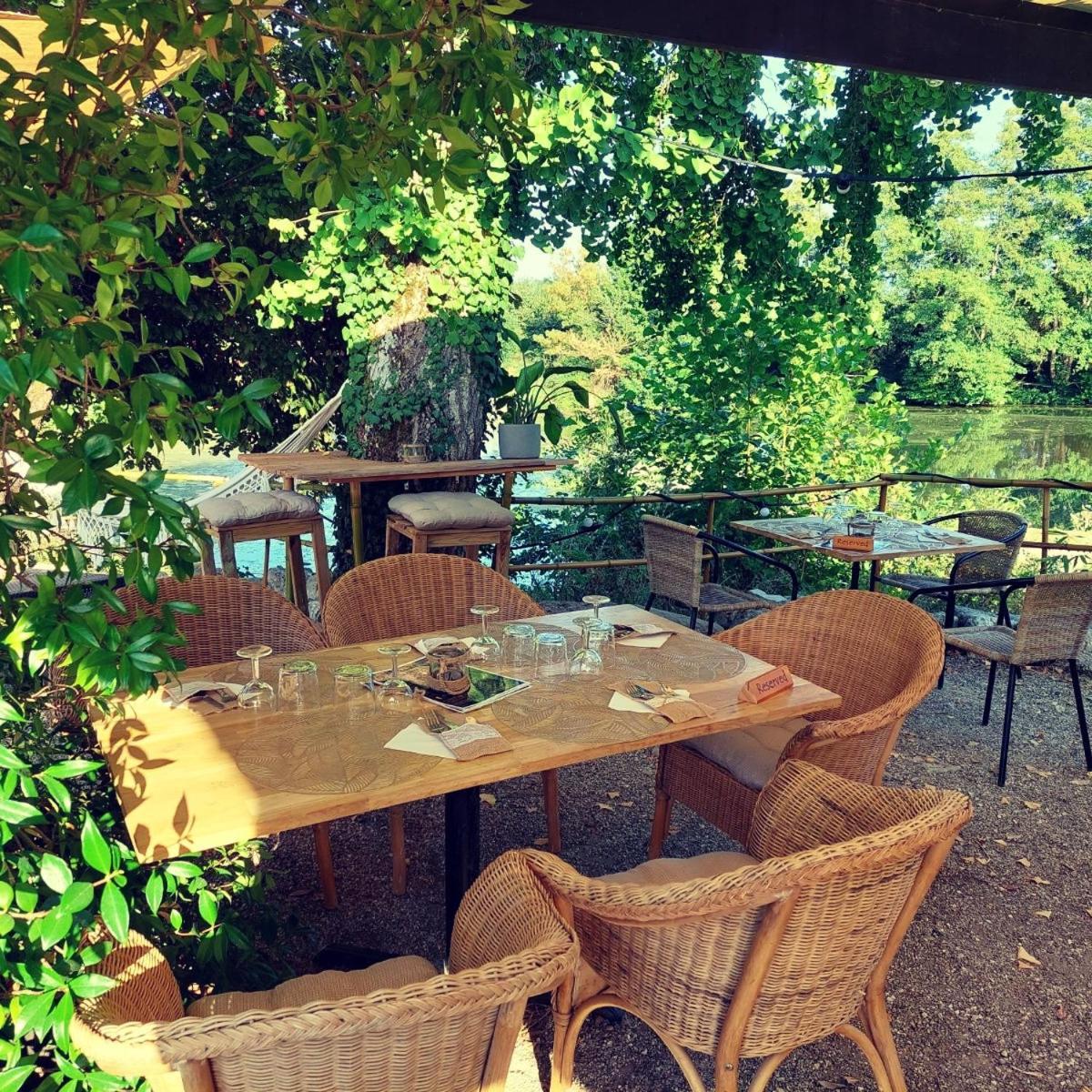 Moulin De Monpoisson Bed and Breakfast Le Puy Exteriör bild
